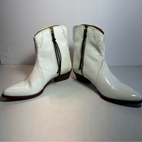 Free People New Frontier White Patent Leather Cowboy Boots W/Zip Sz 10/41- EUC - Picture 2 of 13